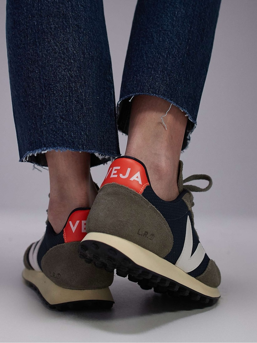 Veja Rio Branco Sneaker - Picture 6 of 14